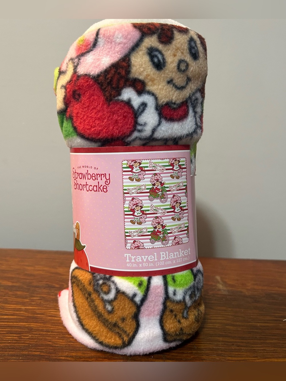 Strawberry Shortcake Character Fleece Throw Blanket 40x50 NWT
